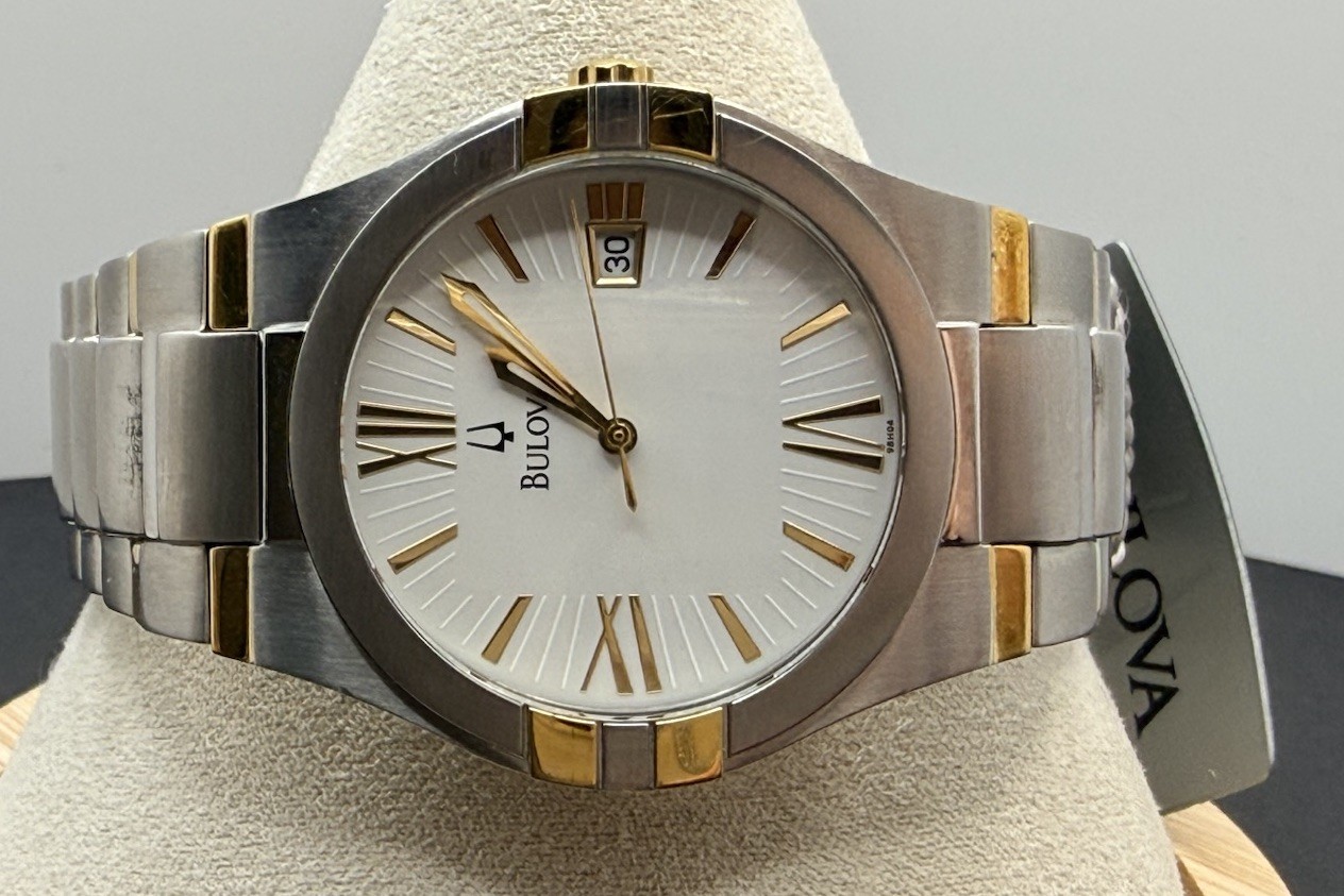 Bulova Classic two-tone stainless quartz watch 98H04 NEW W/ TAGS $275. Runs C3