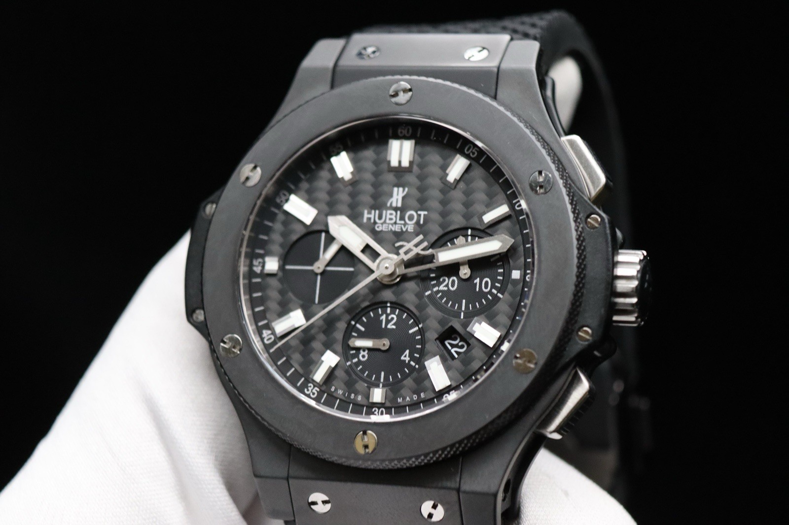Hublot Big Bang Black Magic Black Carbon Fiber Dial Ceramic B&P 301.CI.1770.RX