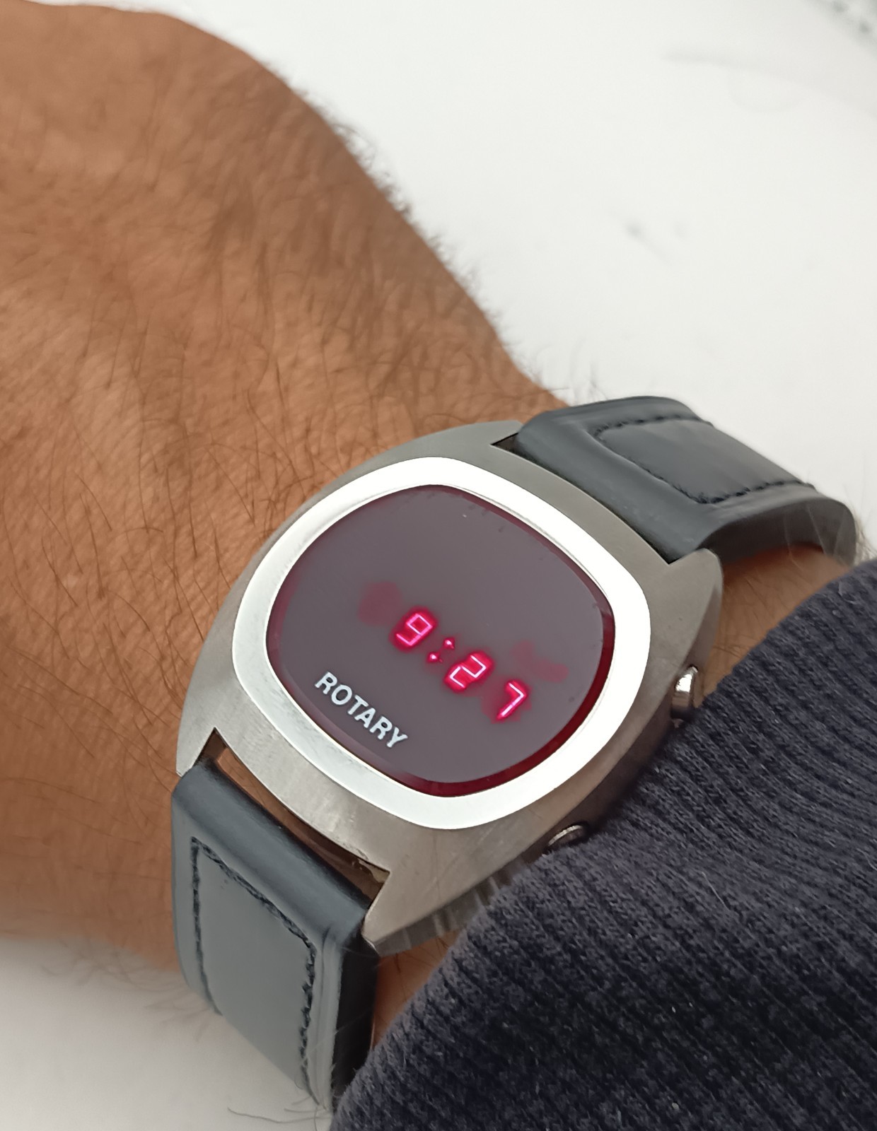 Vintage Rotary VIP LED Digital Watch Intersil 7200 Space Age 1970s Read