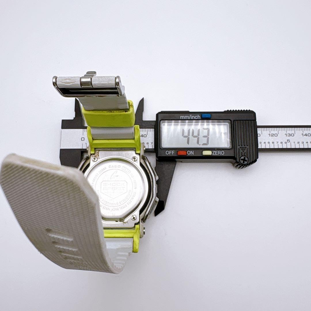G-Shock Watch Neon Color vert Working