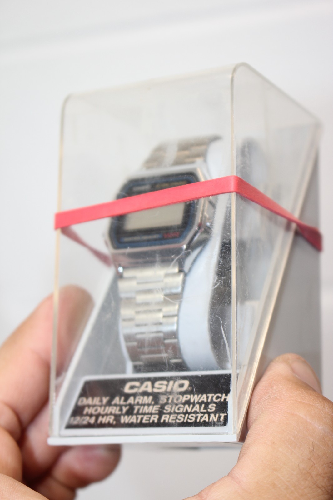 Vintage? Casio Classic A158WA-1 Wrist Watch Metal Oyster Band, Near mint!