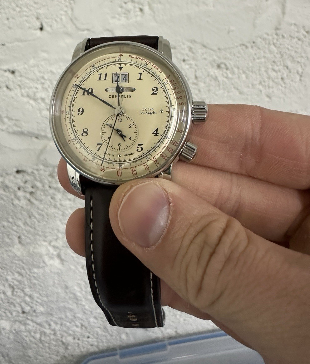 Zeppelin LZ 126 Los Angeles Quartz Pulsometer Beige Dial Brown Leather Box