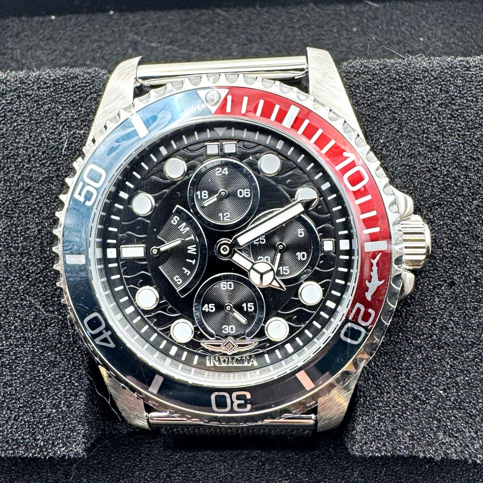 Invicta Quartz Diver Chronograph Day 100m Black Dial Red/Black Bezel 48mm
