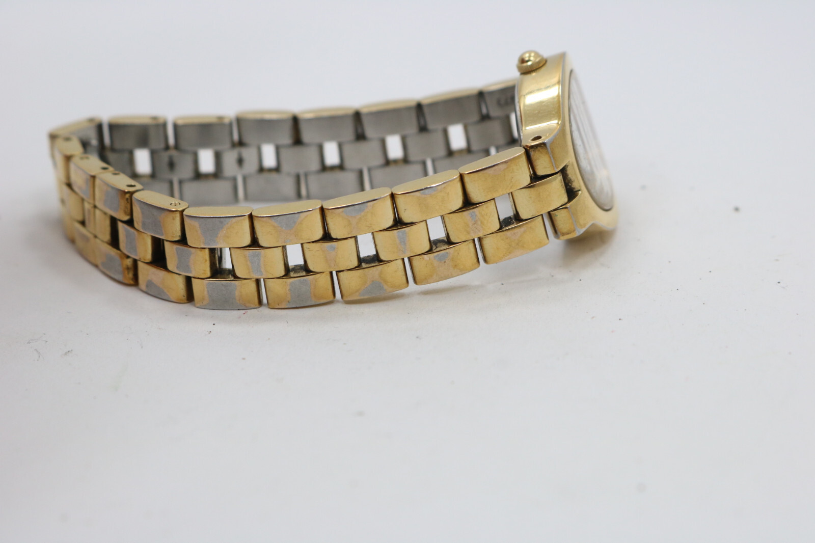 FESTINA Womens 8973 Gold Tone Steel Dress Watch New Battery