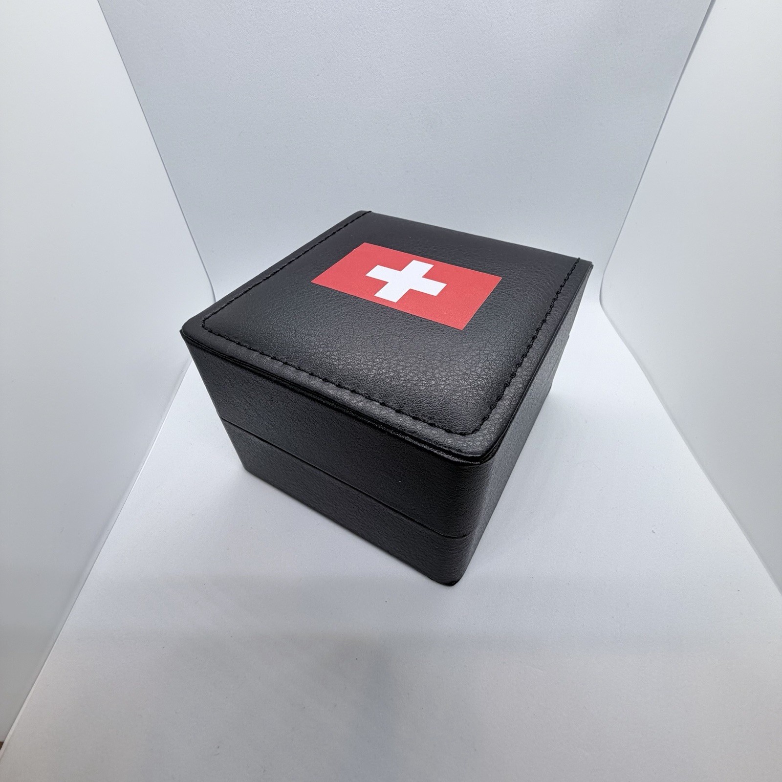 Wenger Swiss Army Men’s Vintage Field Watch – Refurbished with Box #2M