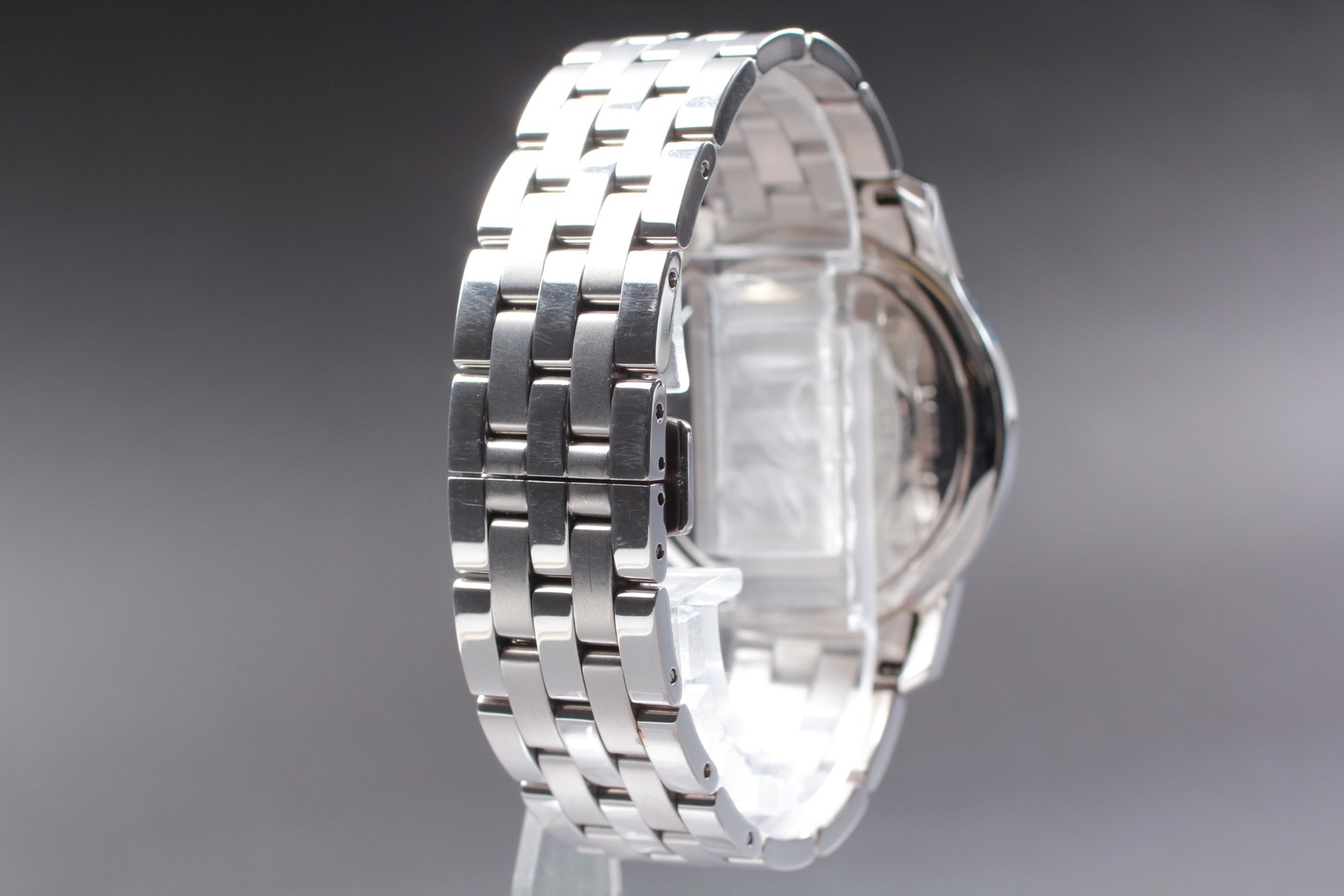 [Near MINT] Gucci 5500XL Black Dial Quartz Men’s Silver Band Watch From JAPAN