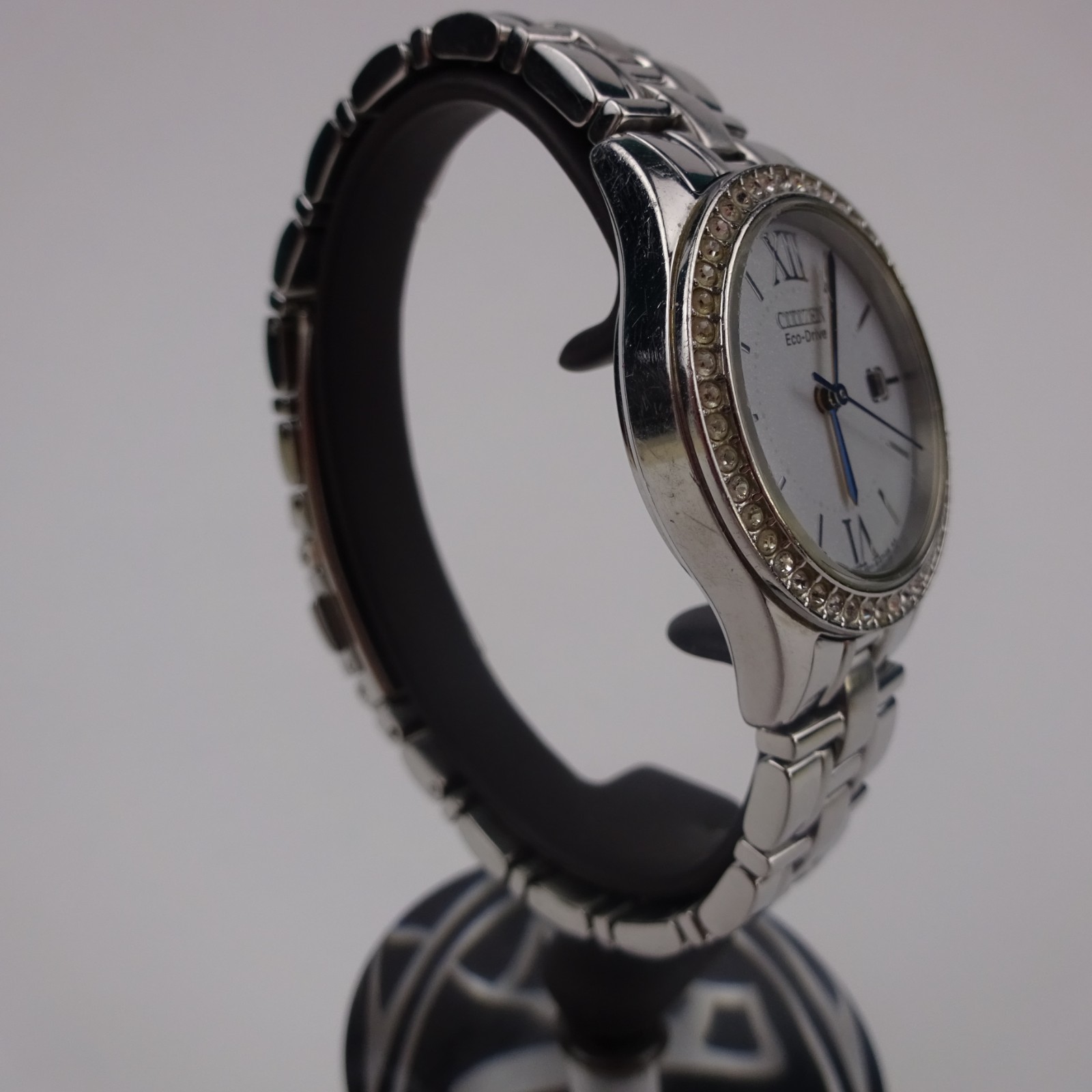 Citizen Eco Drive s076544 Watch Stainless Steel Gem Set Bezel Woman’s Date