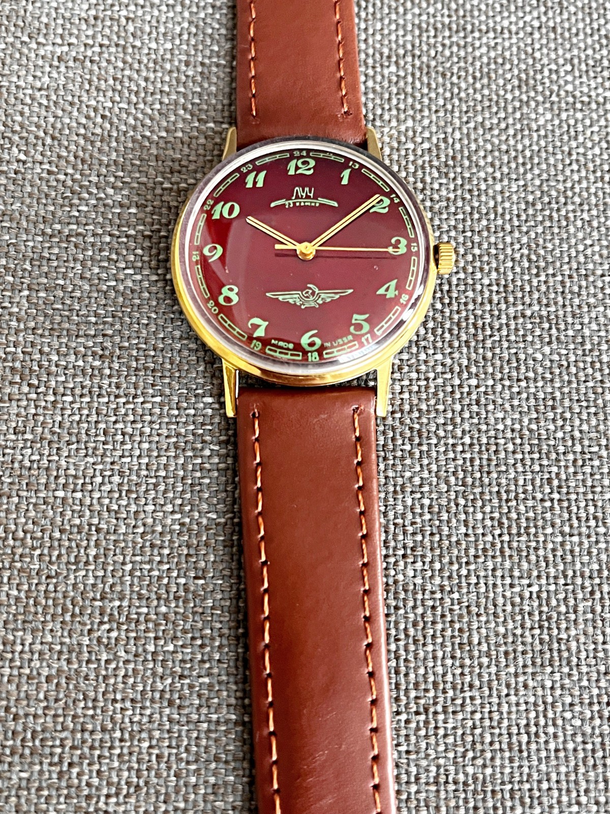 Vintage Soviet Luch Aeroflot 2209 mechanical wristwatch with an ultra-thin case.
