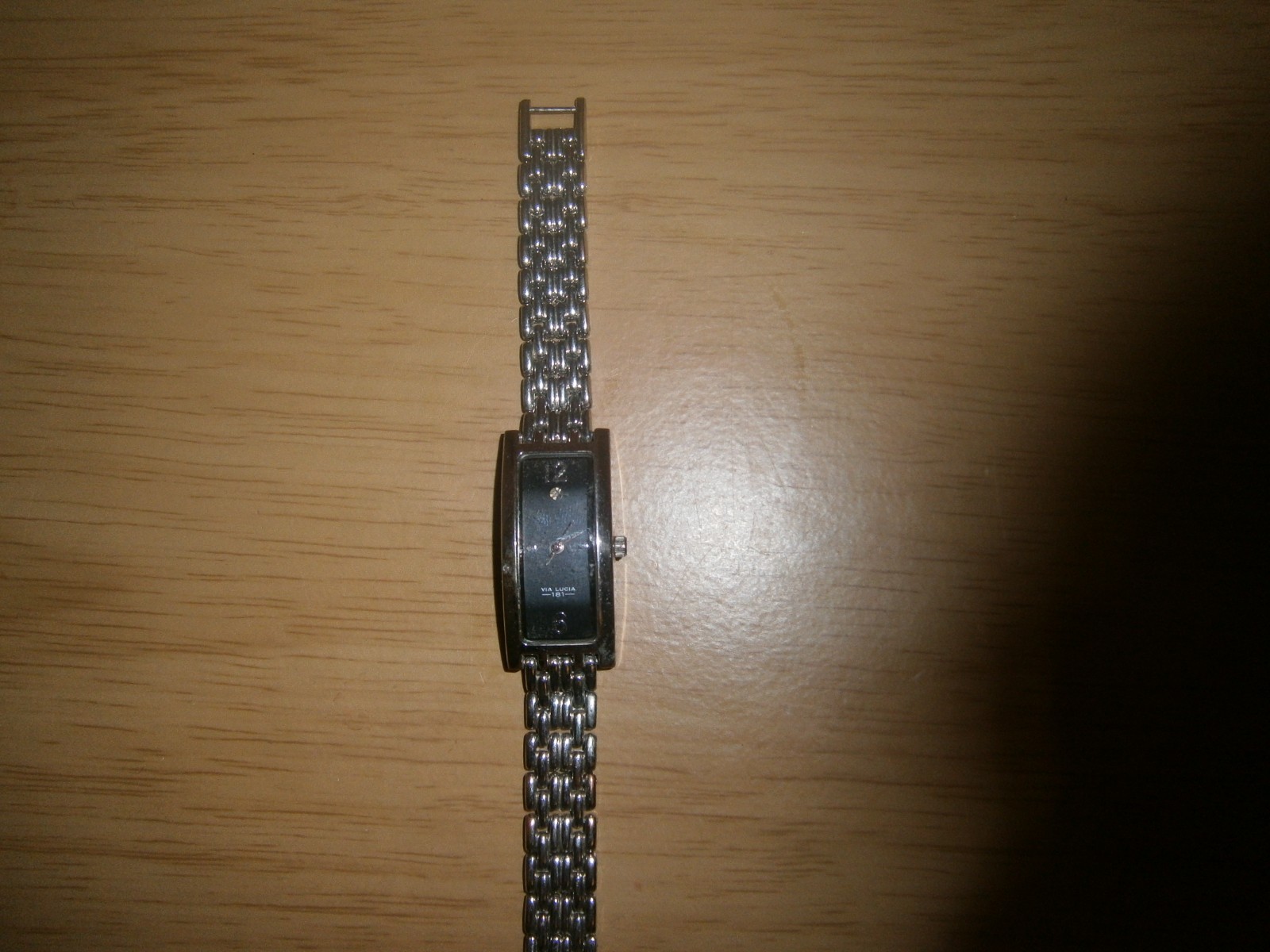 Mid 2010’sVia Lucia181′ ladies quartz watch.Silver tone .Very short15.5cm(E26WBc