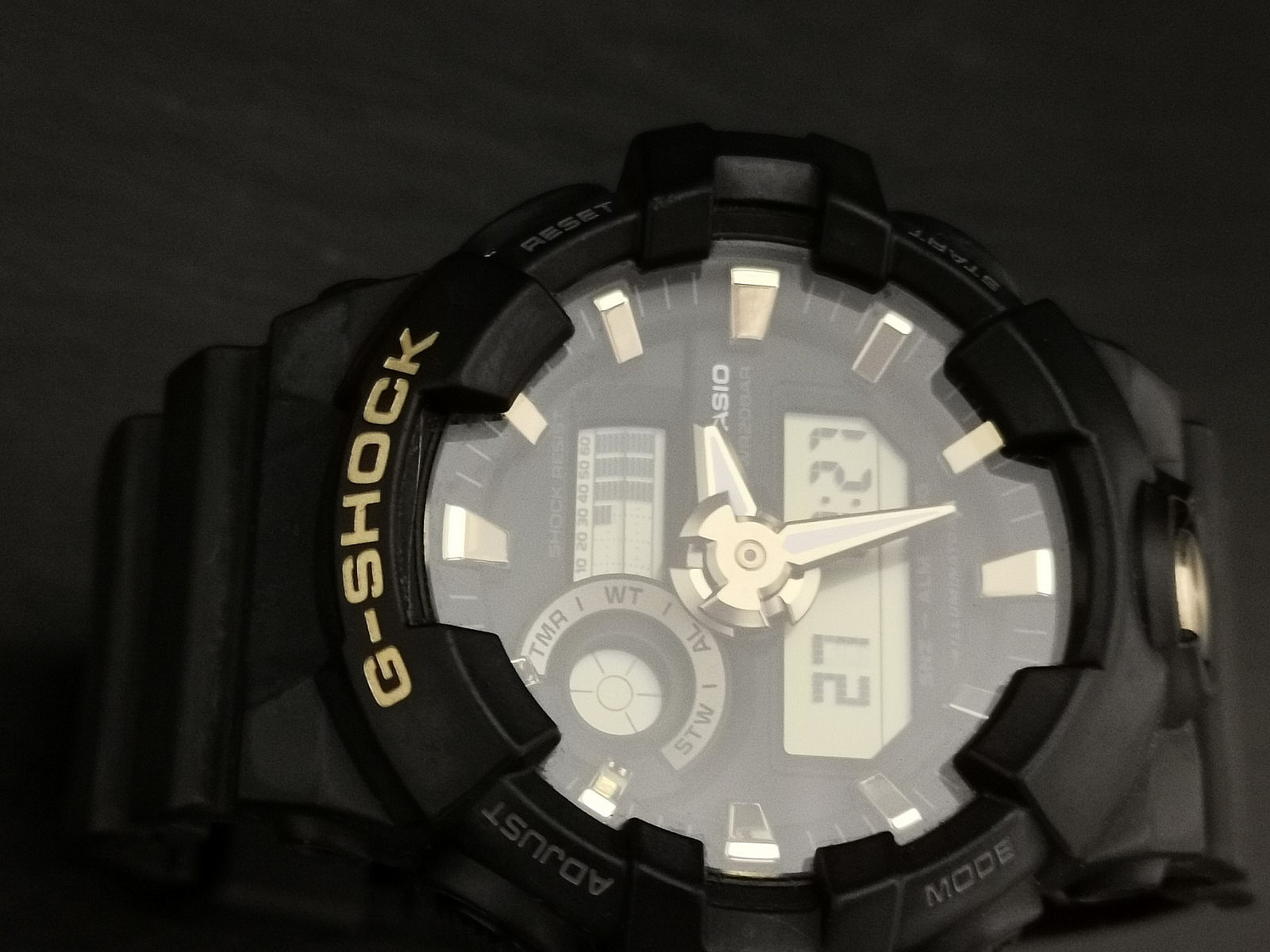 Mens Casio G-Shock Watch. 200m. GA-710B. 5522. Fully Working.