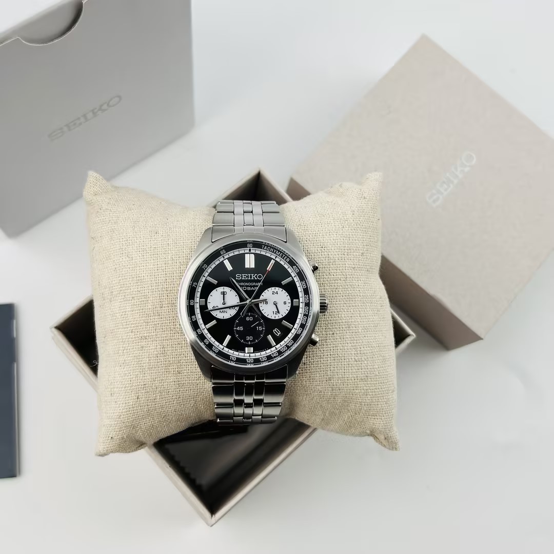 Seiko Essentials SSB429 Men’s Chronograph Quartz Watch Black Dial New/Box 41.5MM