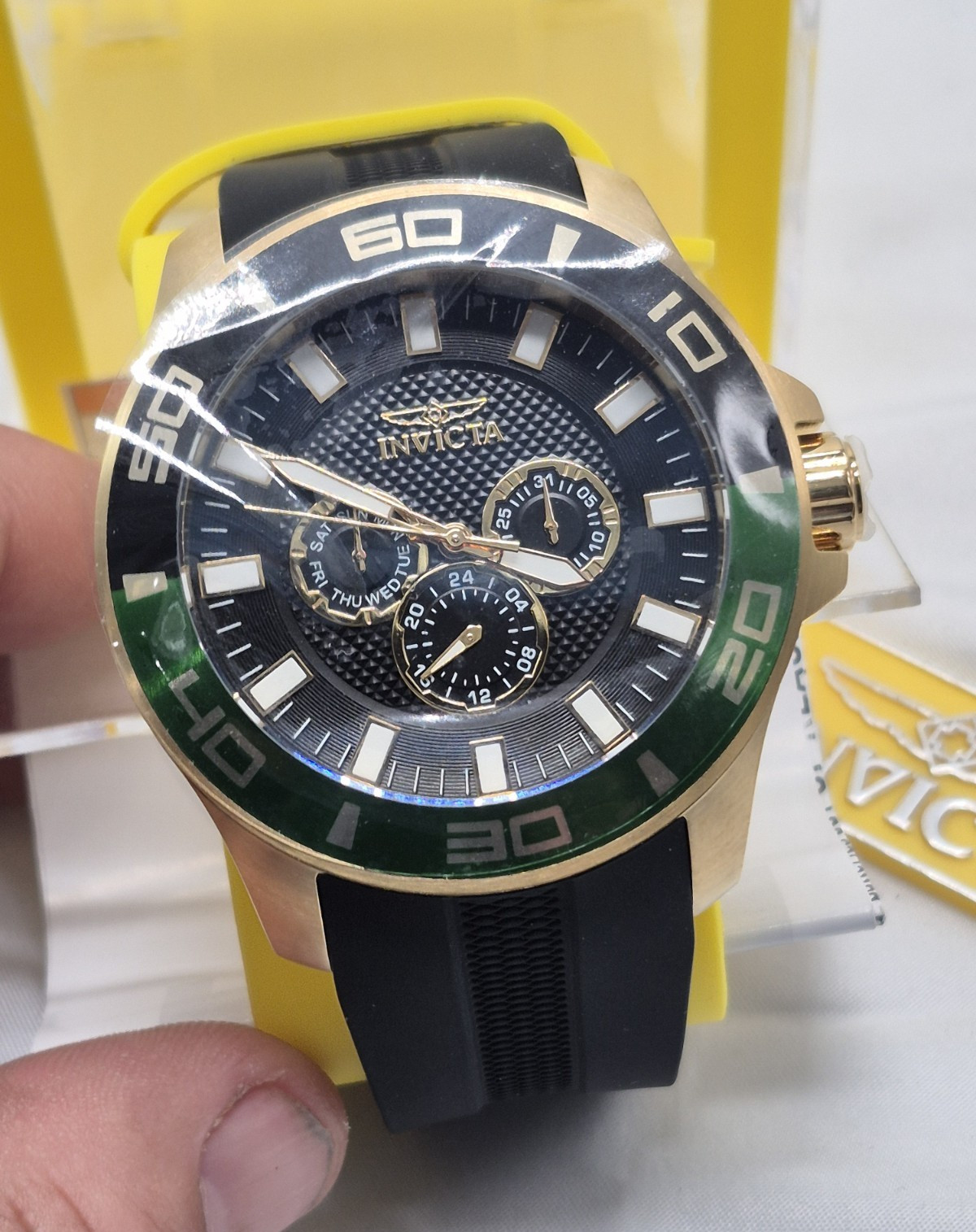 Invicta Men’s Quartz Analog Watch Black Dial Green/Black Bezel Gold Case Box