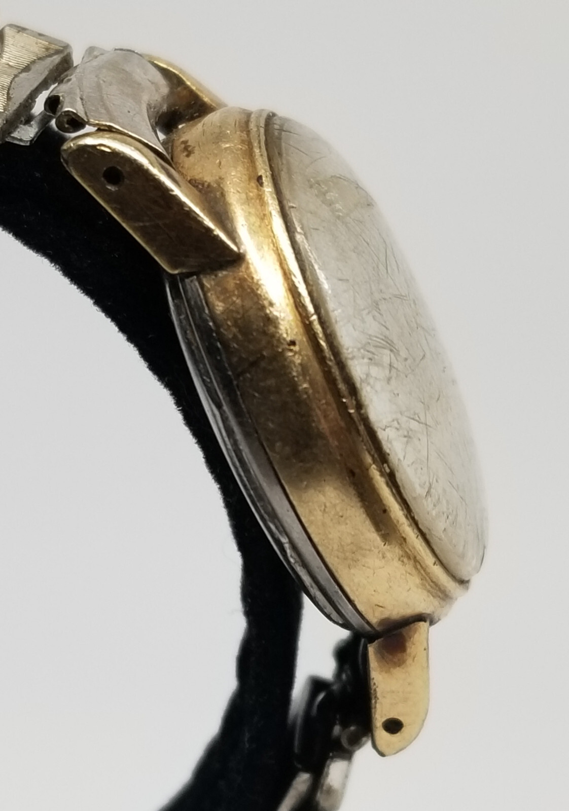 J0091 WW2 Era Boulevard Wrist Watch, Crown Issues, Cracked Crystal, Working.