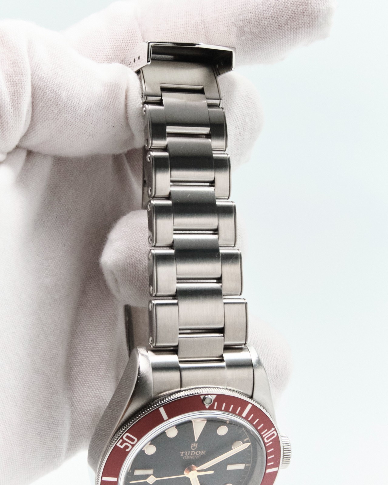 TUDOR Heritage Black Bay 79230R 41mm Red/Black Chronometer 200m Automatic Watch