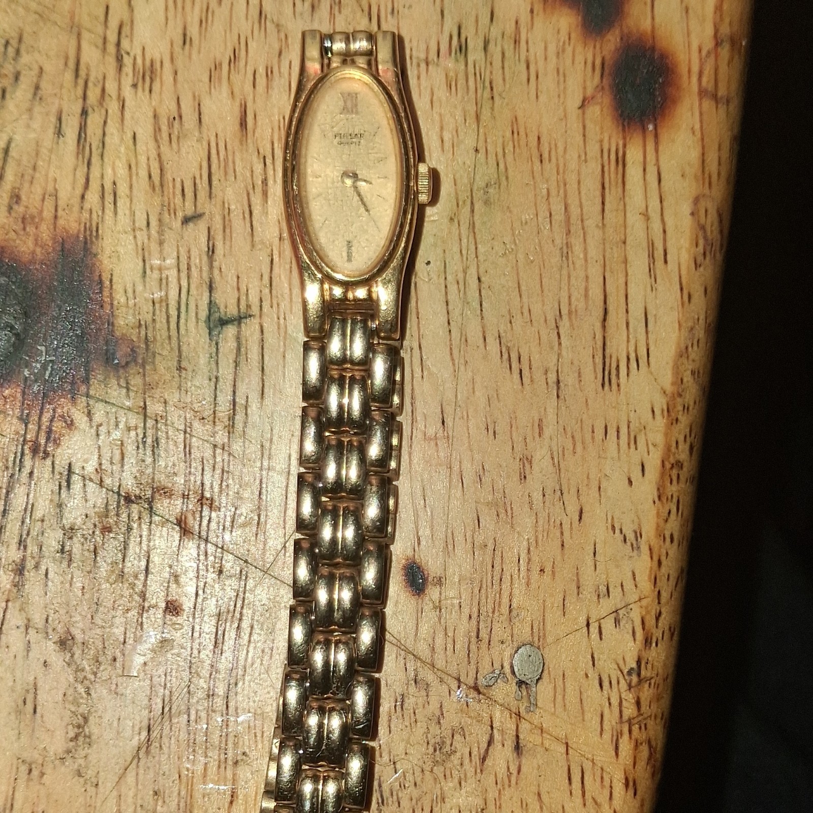 vintage rare oval thin pulsar gold tone v220-6190 dainty watch