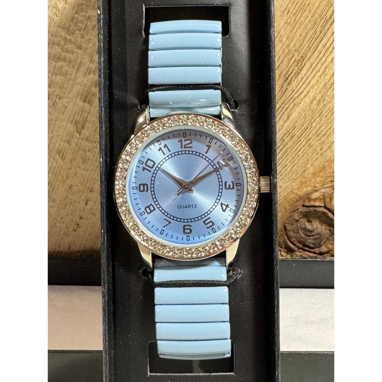 Avon 2014 Pretty Pastel Expansion Watch Blue New in Box Untested Fashion Jewelry