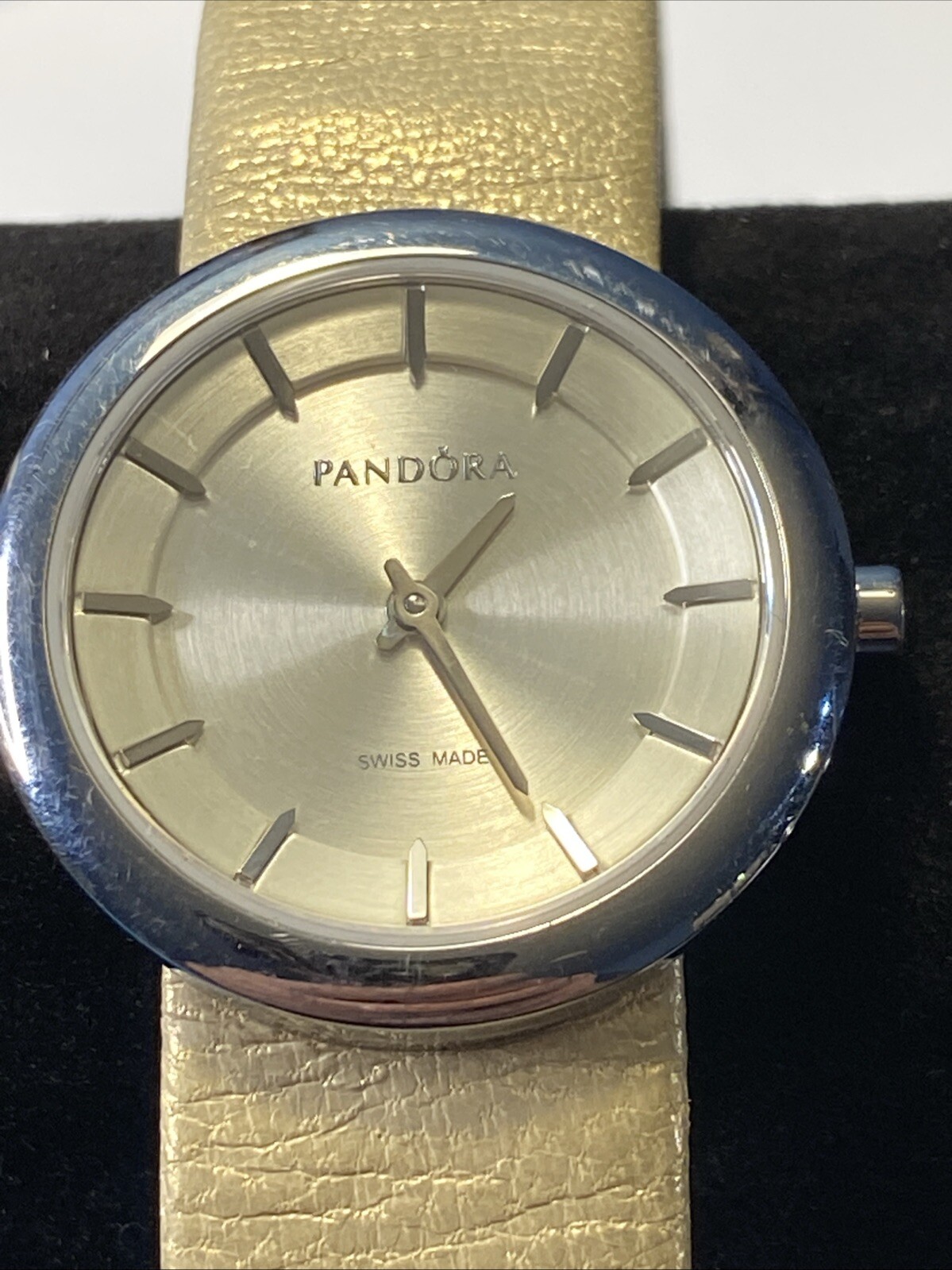 Pandora Pure Quarts Watch 81106LG Black Crown Diamond Swiss Made, W/new battery