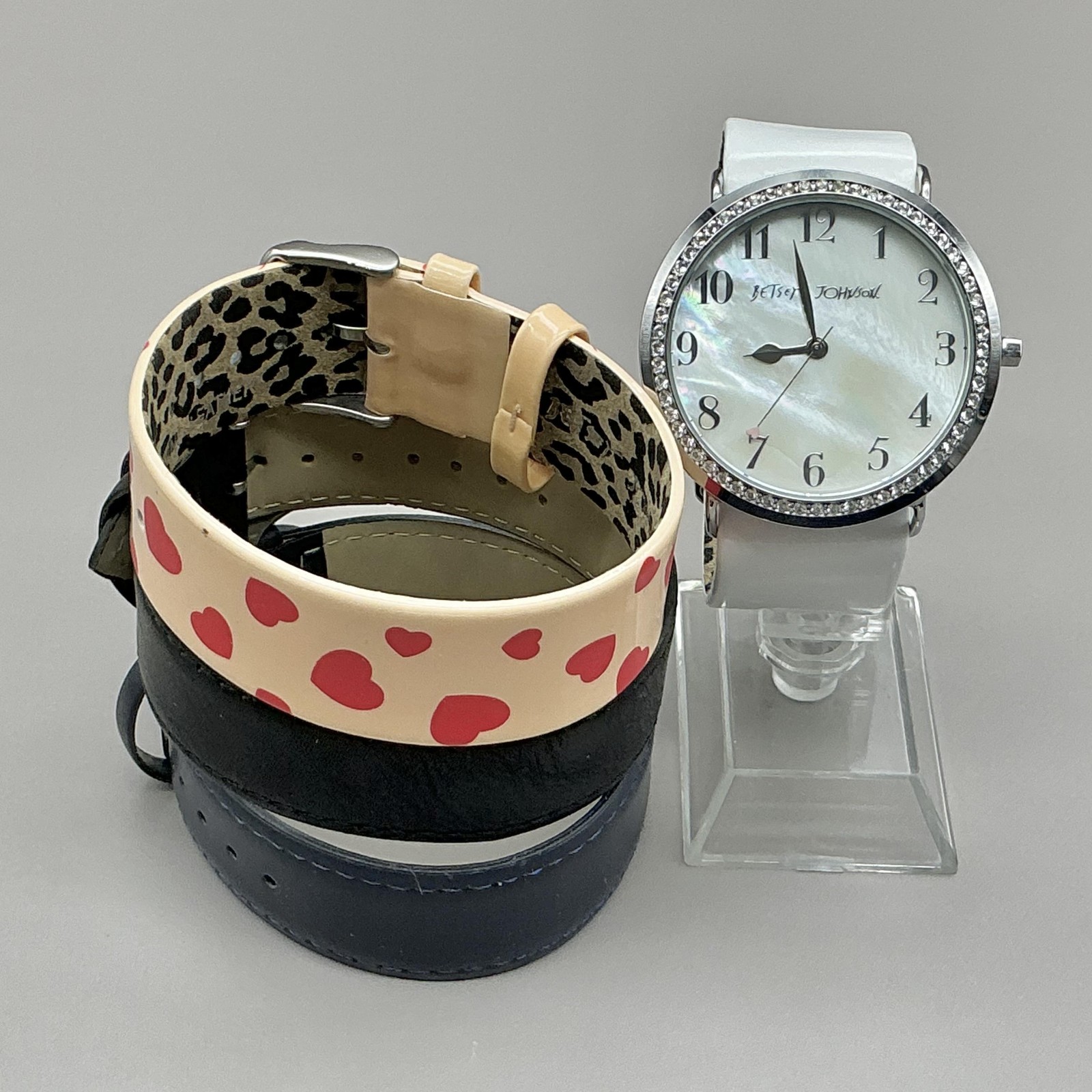 Betsey Johnson Womens Watch White Dial Crystal Bezel 4 Straps Quartz Analog