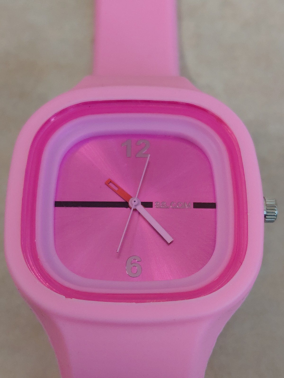 SS.COM Unisex Analog Quartz Square Watch Pink Silicone Strap Arabic Numerals