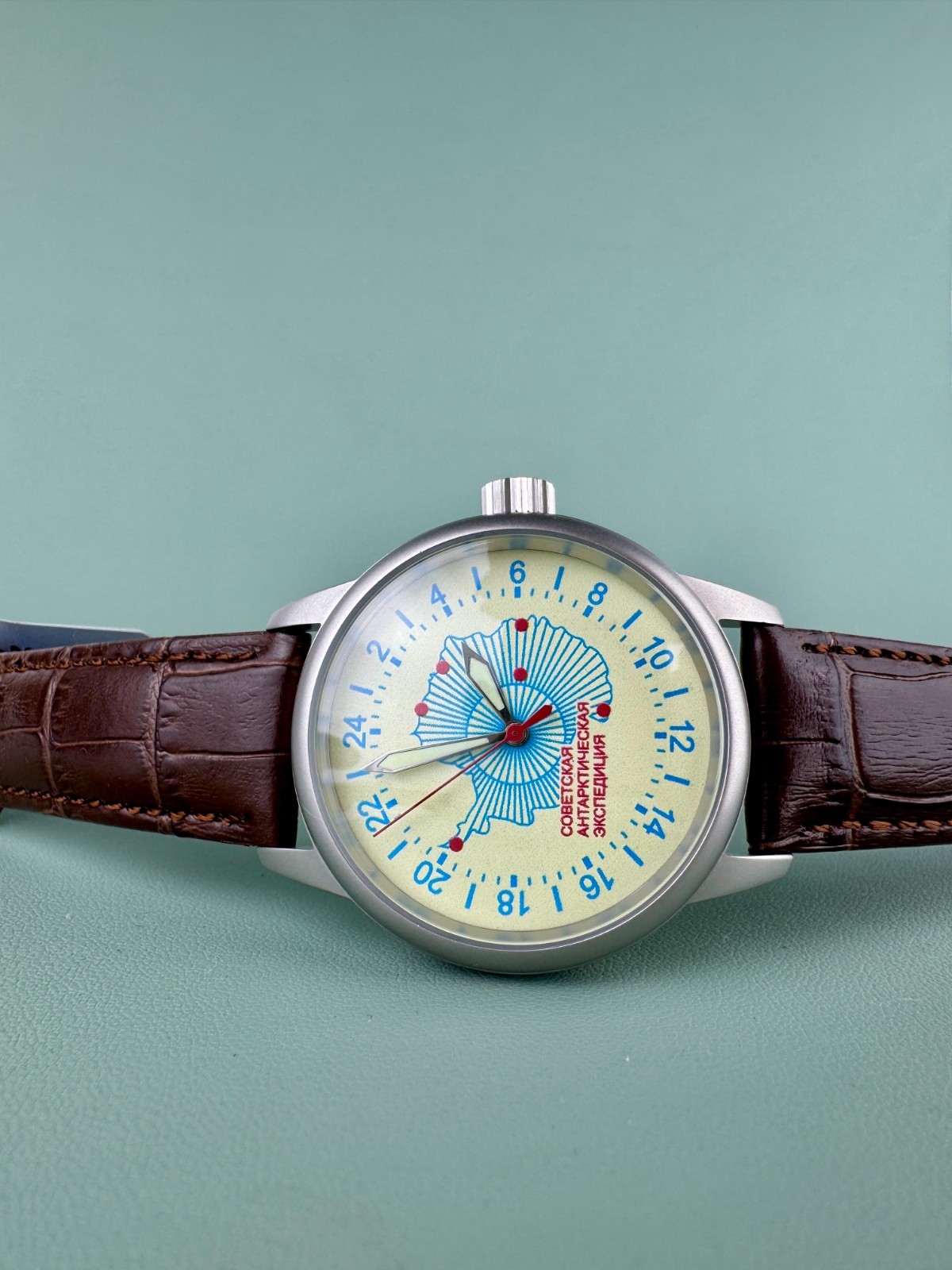Soviet Raketa 24 Hours Wristwatch Antarctic Expedition USSR Rare Mechanical men