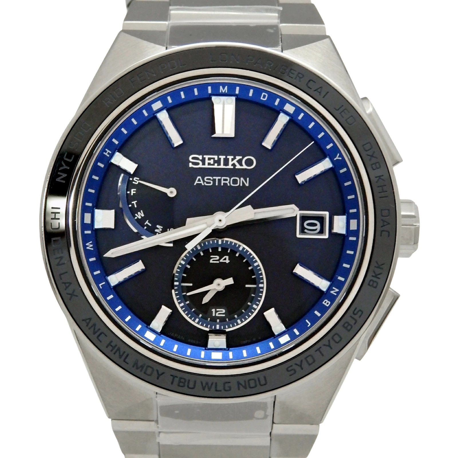 Seiko Astron SBXY051 / 8B63-0BD0 Titanium 42.7mm Quartz Box and Papers #DKW286