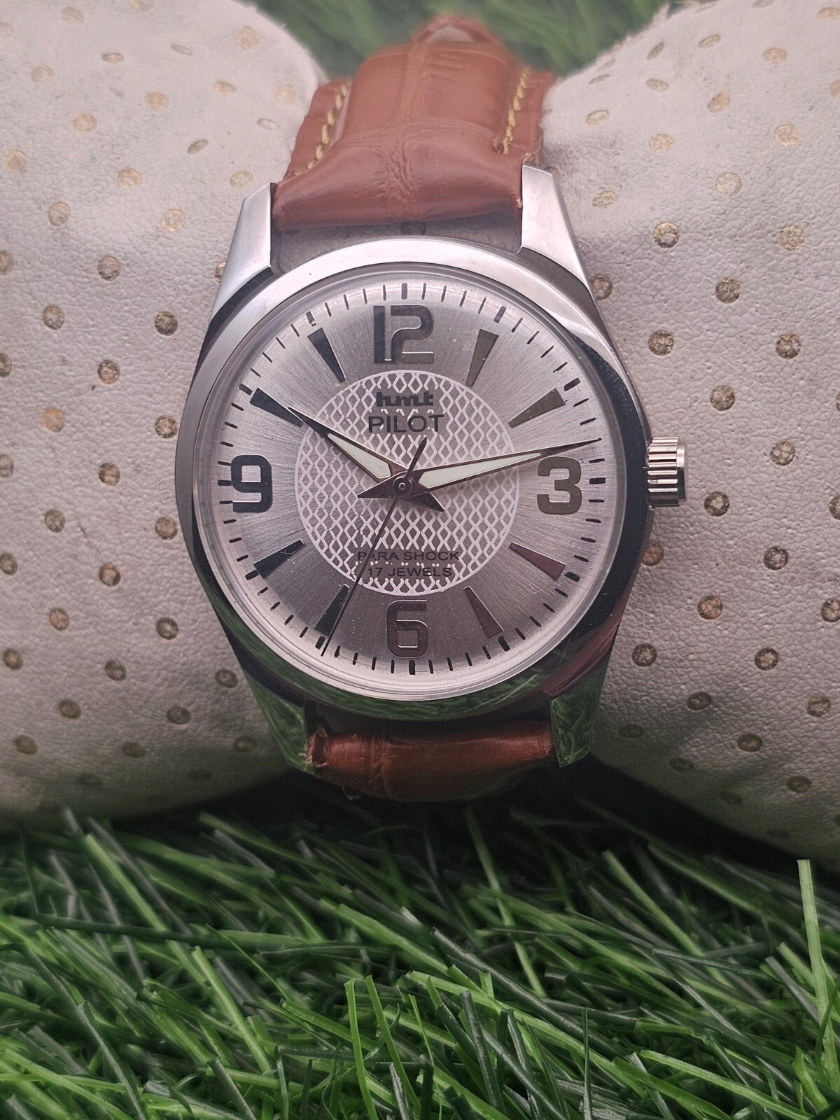Beautiful Men’s HMT Pilot Parashock Mechanical Wind 17J Watch Silver Dial
