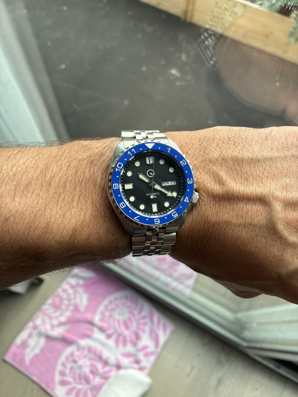Islander Automatic Dive Watch ISL (43mm) Black Dial Sapphire SKX007