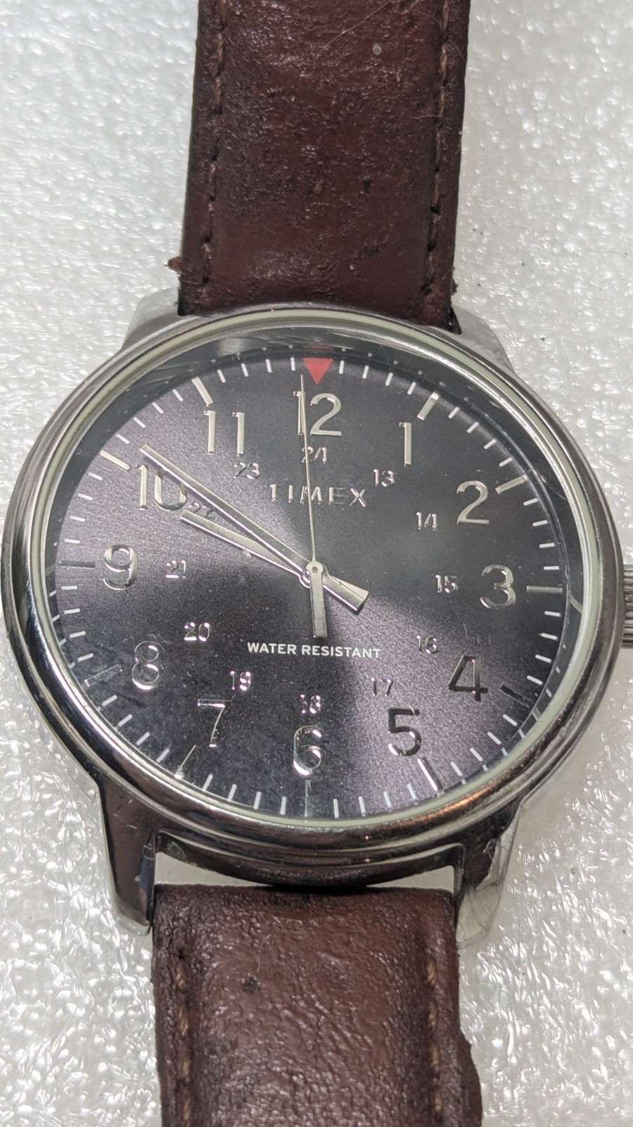 Vintage Timex Mens Watch Leather Band TW2R85700 New Battery 1.75″ Face Runs Fine
