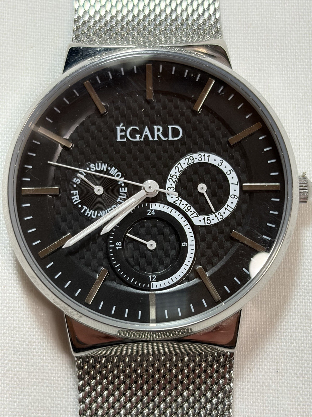 Egard Ryder Night Quartz Multifunction 40 mm Men’s Watch Carbon Dial Mesh Strap