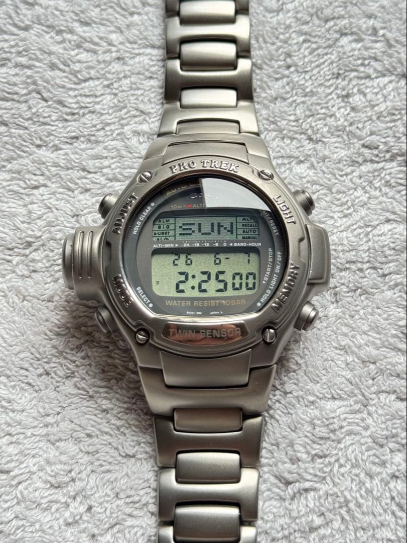 Casio Pro Trek PRT-3000 Titanium Watch wrist 19.5cm/7.7in