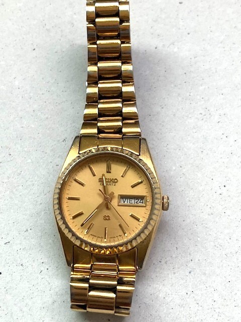 SEIKO Day/Date, Metal, Quartz Watch, Goldtone, Tri-fold clasp