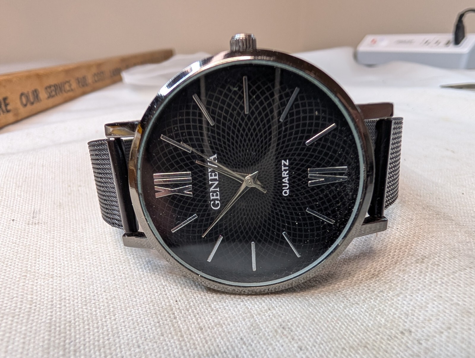 Silver Geneva Quartz Watch Ladies Metal Mesh Stainless Steel Watch