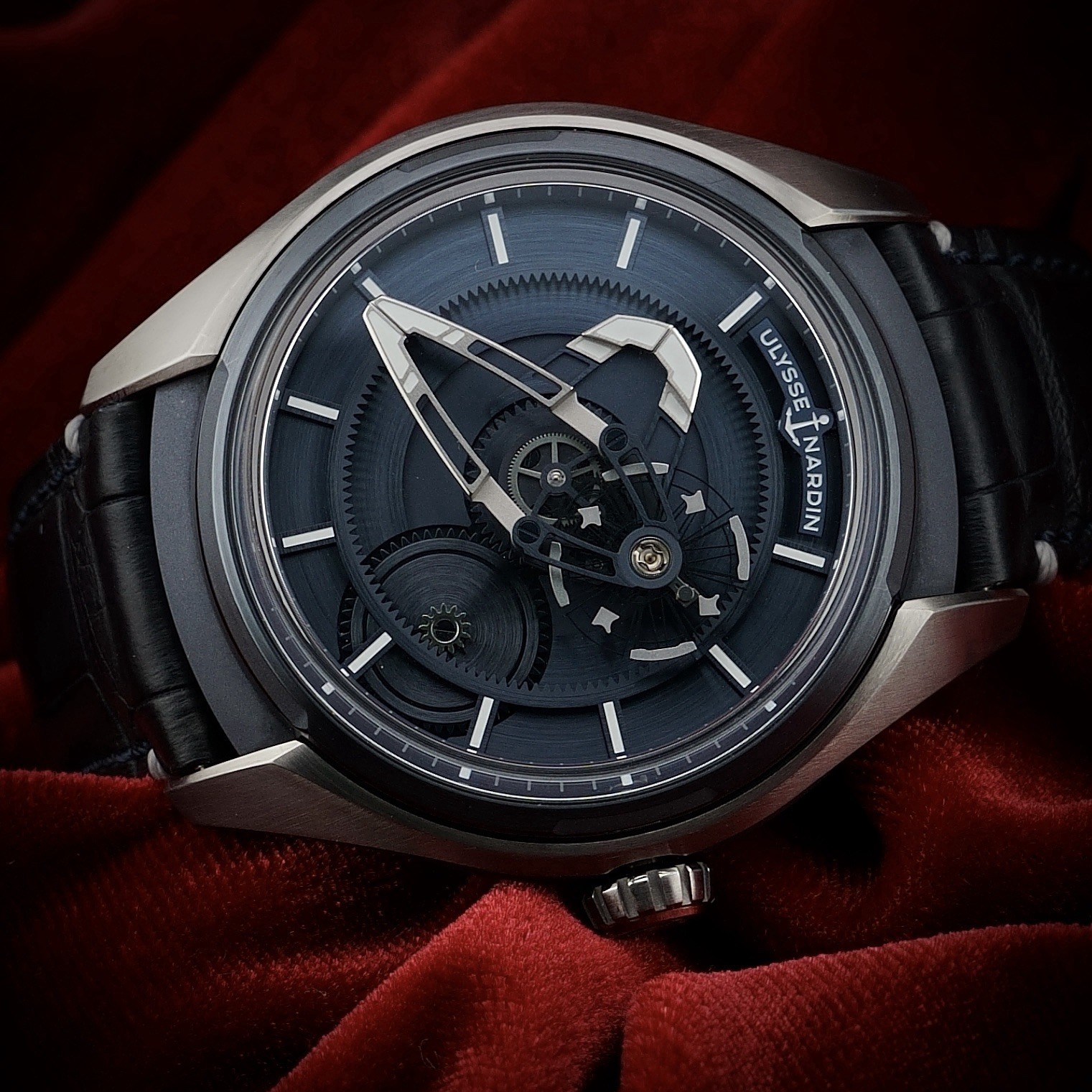 Ulysse Nardin Freak X 43mm -Blue Dial – Titanium 2303-270/03 – Full Complete Set
