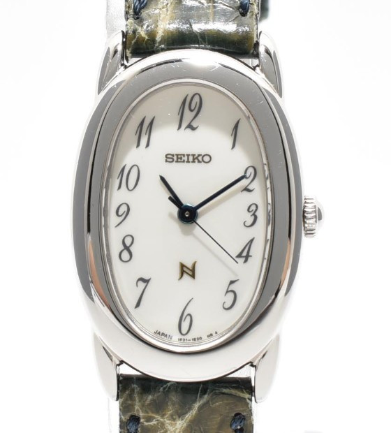 [ EXC+5 ] Vintage SEIKO Noie 1F21-5B70 Silver Oval Quartz Ladies Watch JAPAN