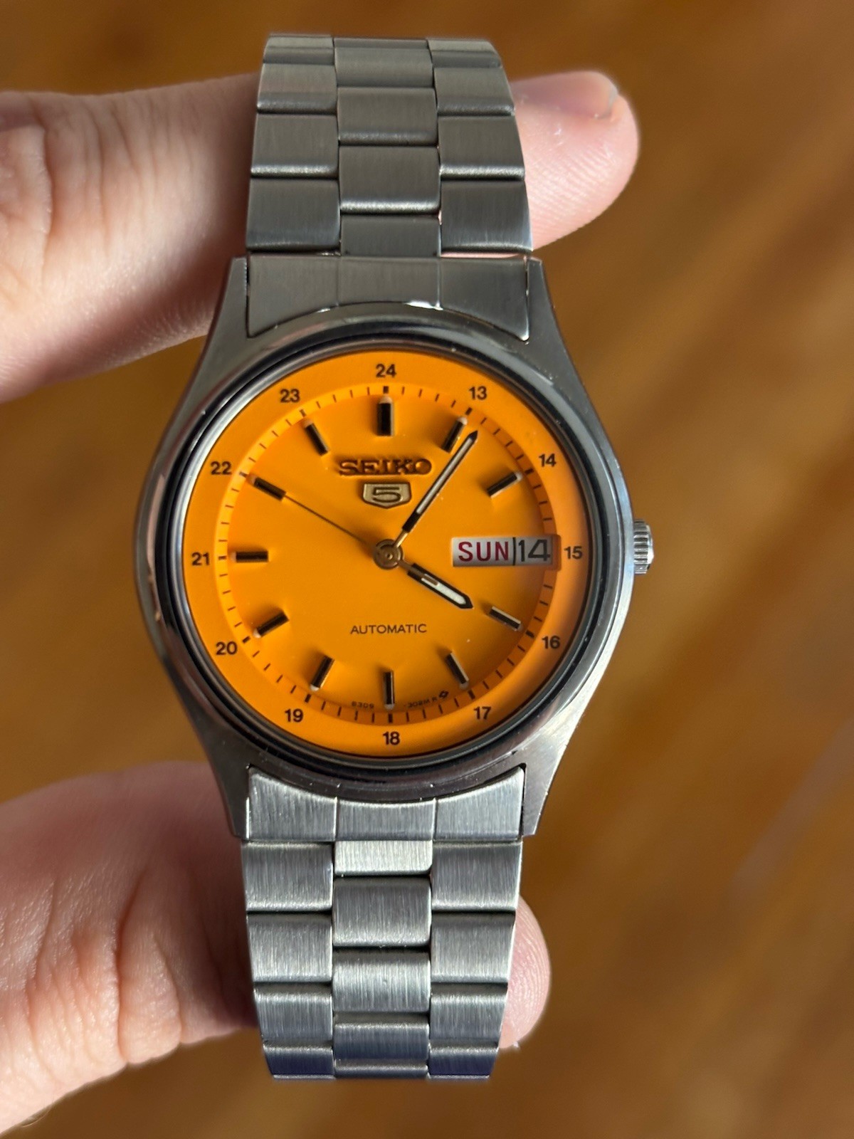 Seiko 5 6309-8920 SDEE19K Day Date Orange Step 24h Dial NOS 1984 NEVER WORN