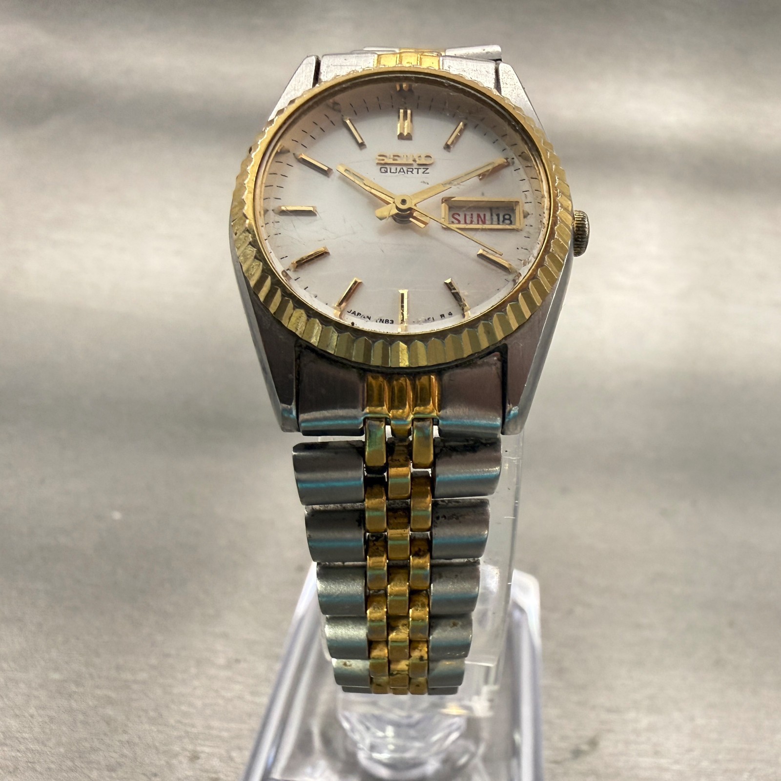 Seiko Watch Women 24mm Silver Dial Two Tone Daydate Round 7N83-0049 New Battery