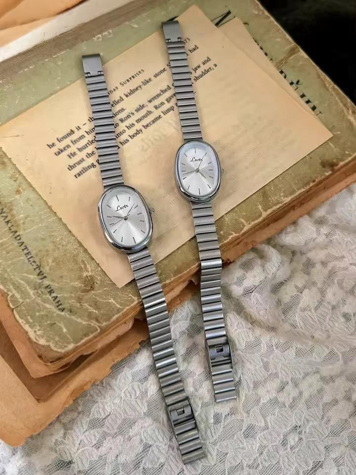 Silver Women’s Dainty Watch Vintage Style Stainless Steel Oval Case White Dial