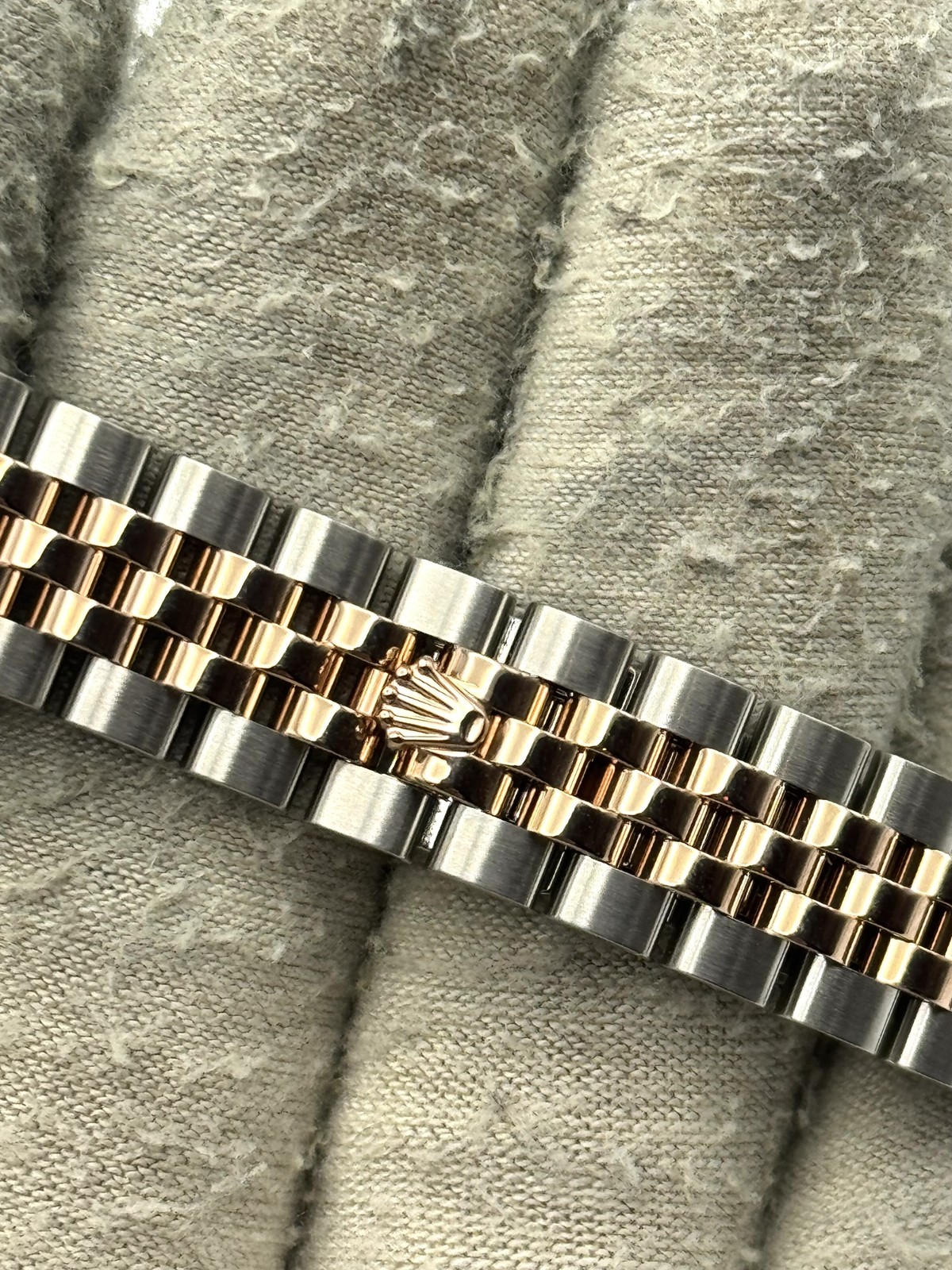 Rolex Datejust 28mm White Roman Dial Two Tone Jubilee Bracelet 279171 B&P 2022