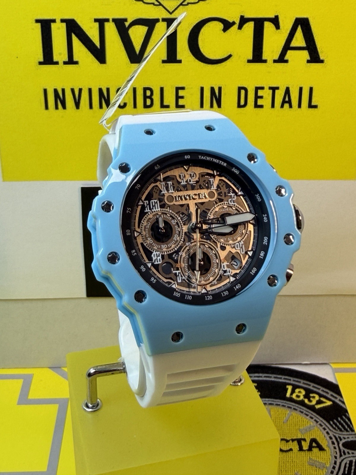 Invicta Racing Vaulthan Men’s 44mm Chronograph , White Blue Watch! NEW & SHARP!!