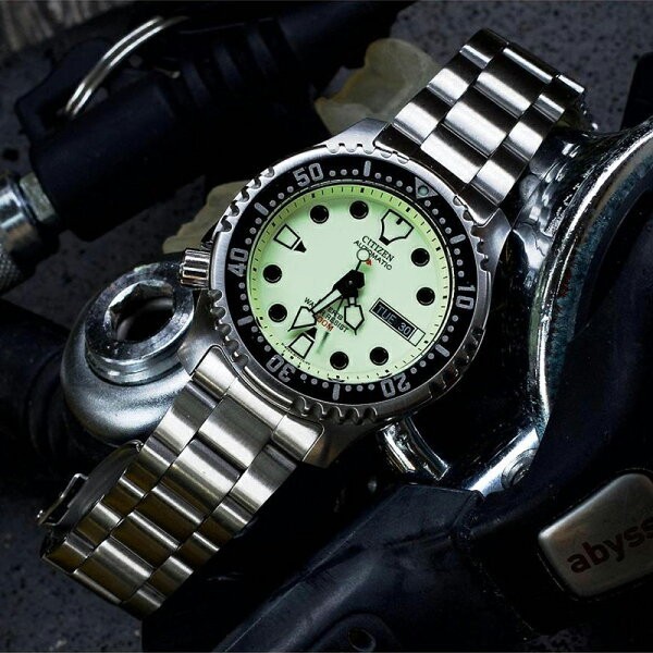 Citizen Promaster NY0040-50W Automatic Diver 200m Full Lume Men’s Watch Japan