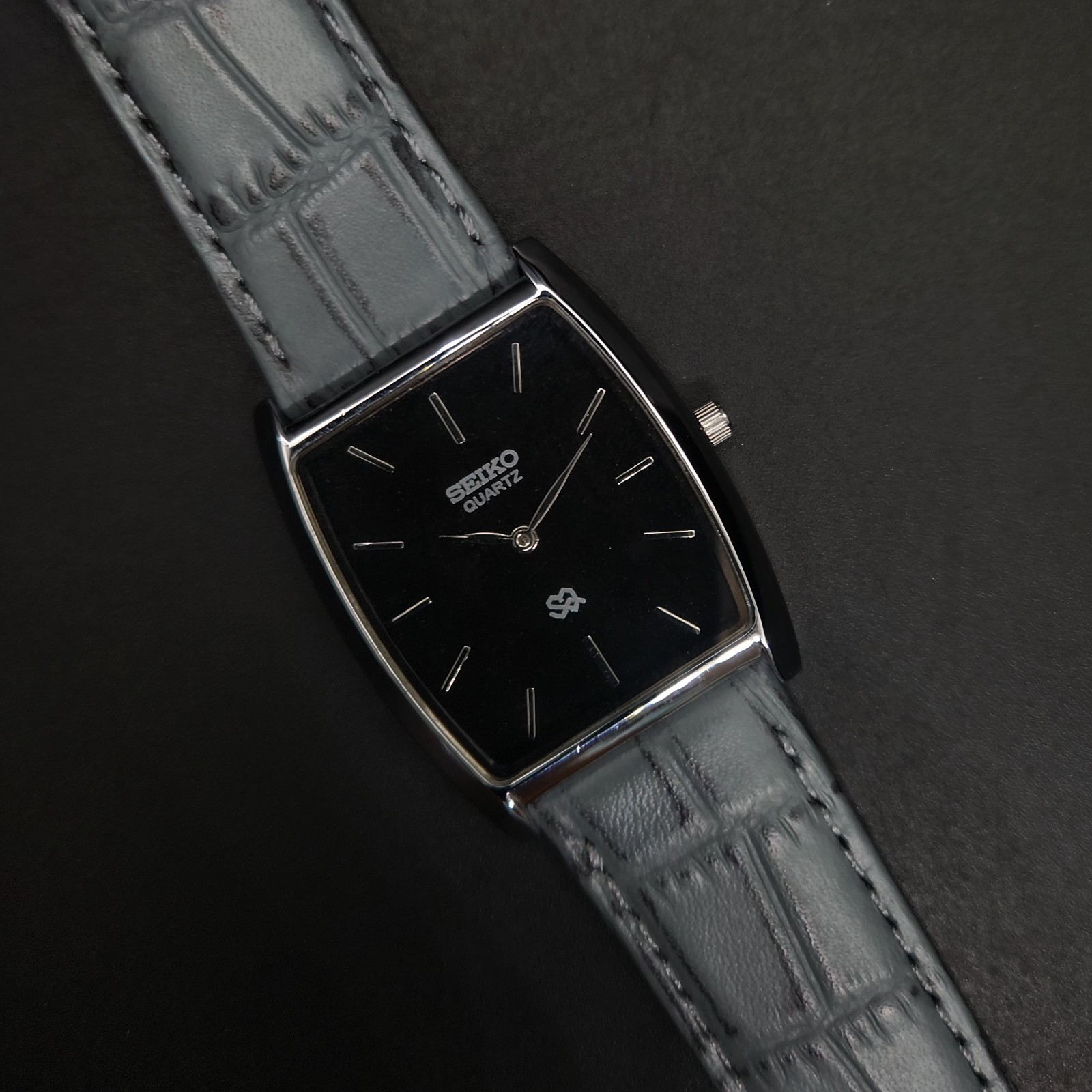Vintage Seiko Slim Quartz Men’s Wrist Watch – Comes With New Battery New Band