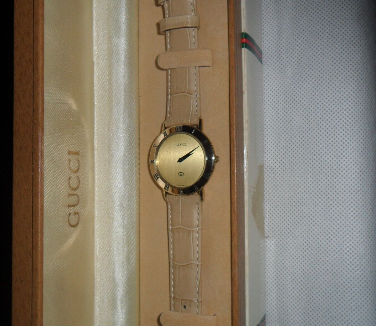 Gucci 3000M Champaign Dial 18k Gold Plated Men’s 33mm – Roman Numeral Bezel