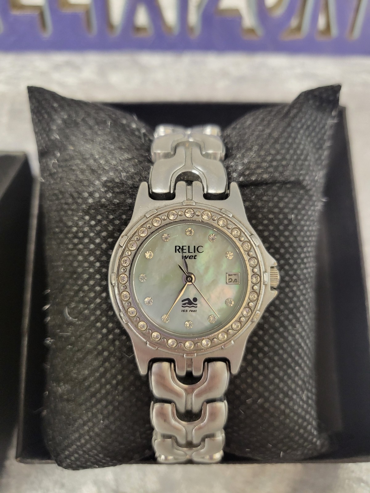 Rare Vintage Relic Wet Women’s Watch Mother of Pearl Dial Crystal Bezel Date Box
