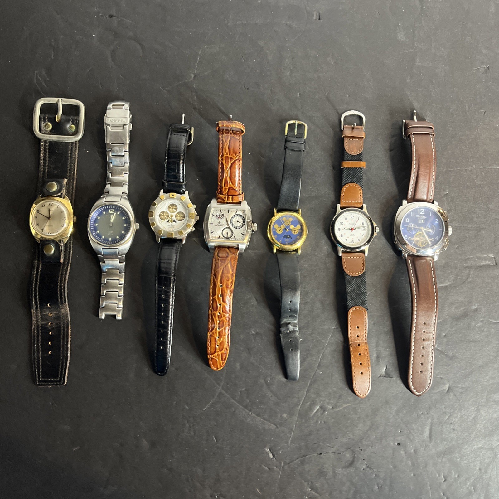 Quartz Watches Assorted Lot Lorus Mickey Moon Timex Fossil Peugeot Avalon