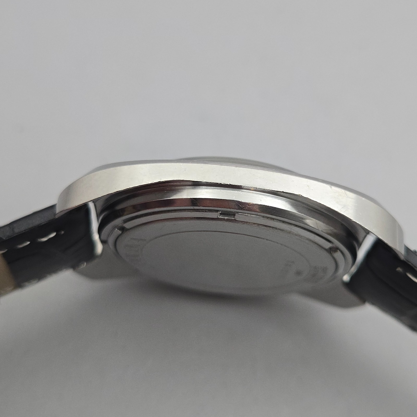 Vintage BULOVA Seaking men’s manual wind watch Blue Crosshair dial 1970