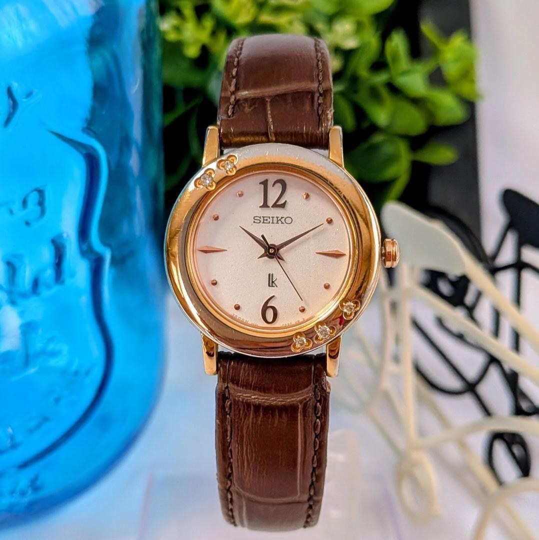 Seiko Ladies Rukia Watch Milky White Dial Gold Accents 5P Crystal Used