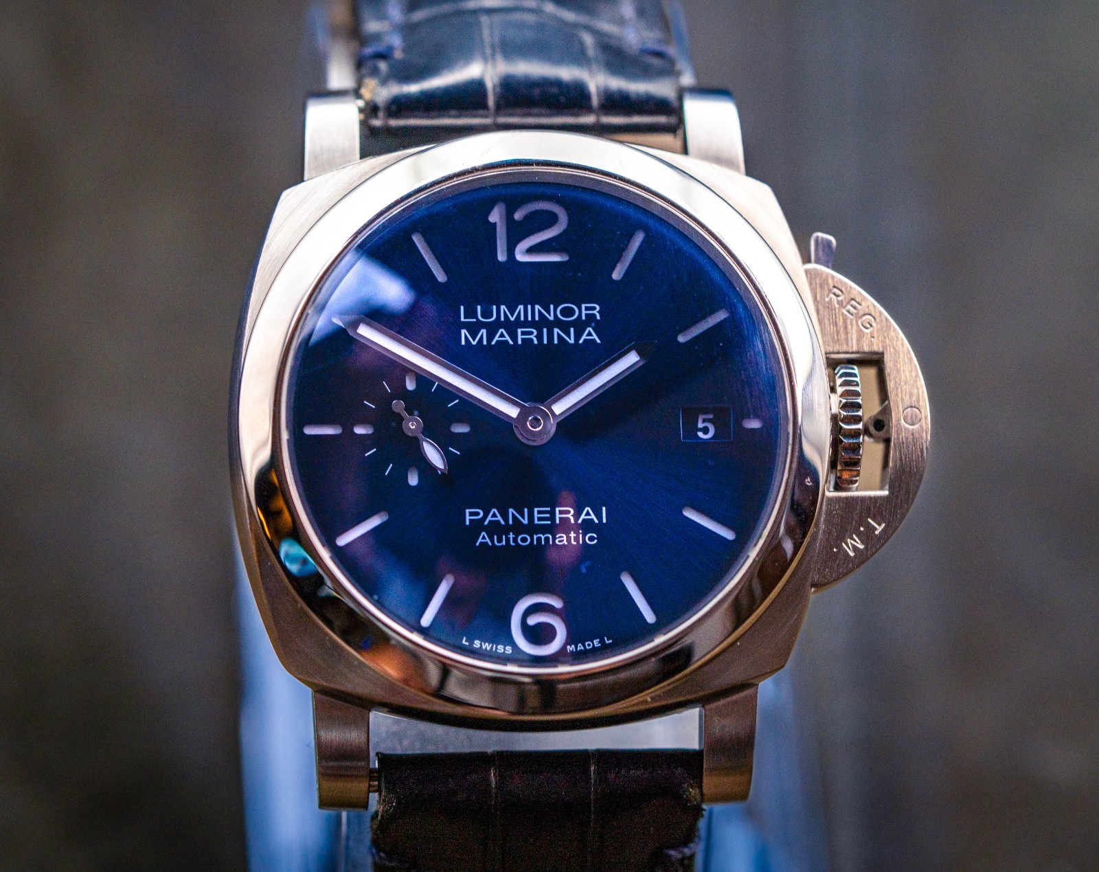Luminor Quaranta Pam01370 Blue Sunray Dial Steel Alligator Strap Mint Full Set