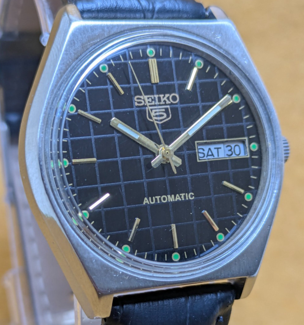 Rare vintage Seiko 5 automatic day date movement number 6309A japan made men’s w