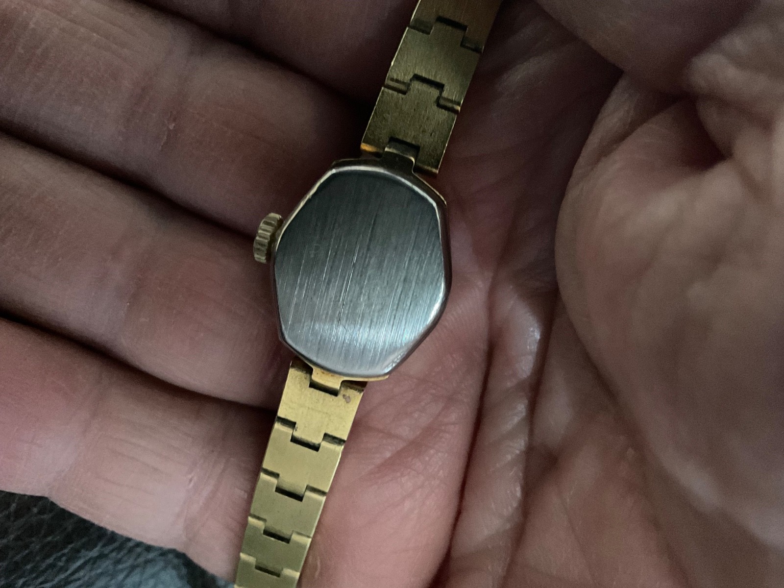 Anker German womens wind up watch mid century gold plate runs fit to 7 in wrist