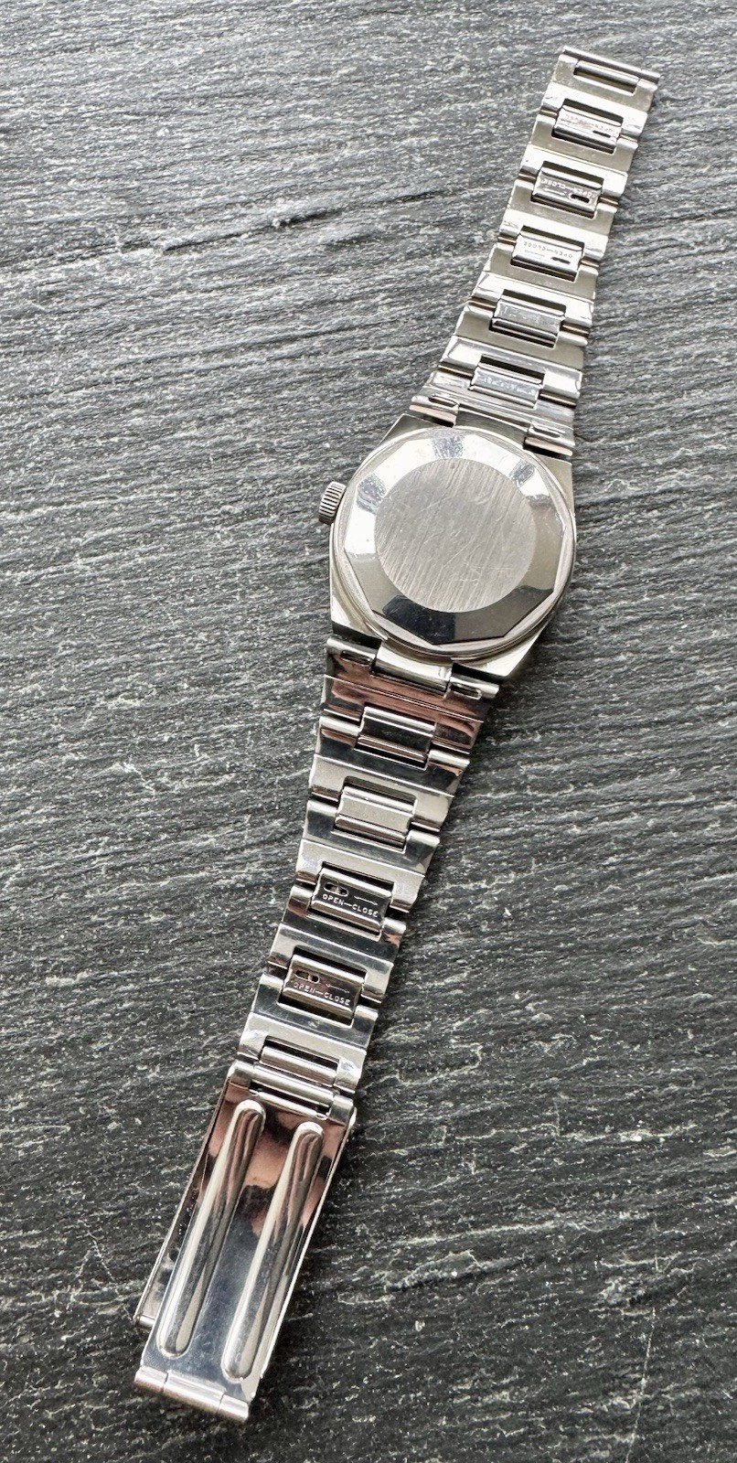 VINTAGE TISSOT PR-516 AUTOMATIC MEN WRISTWATCH REF:44630-2X CIRCA:1972’s